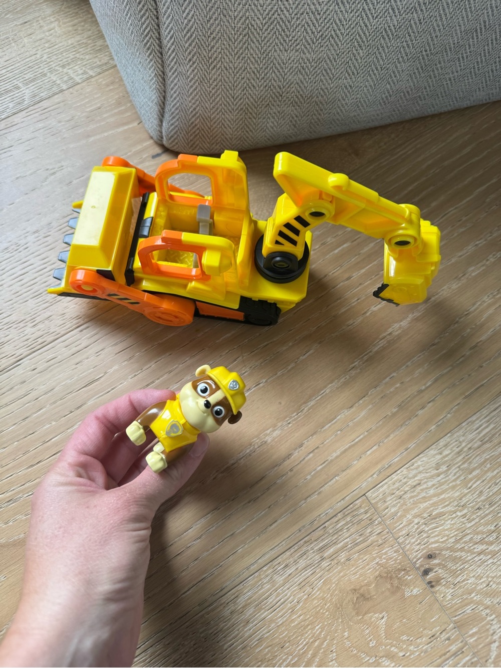 Paw Patrol Yellow Rubble Excavator Playset with Dog Figure